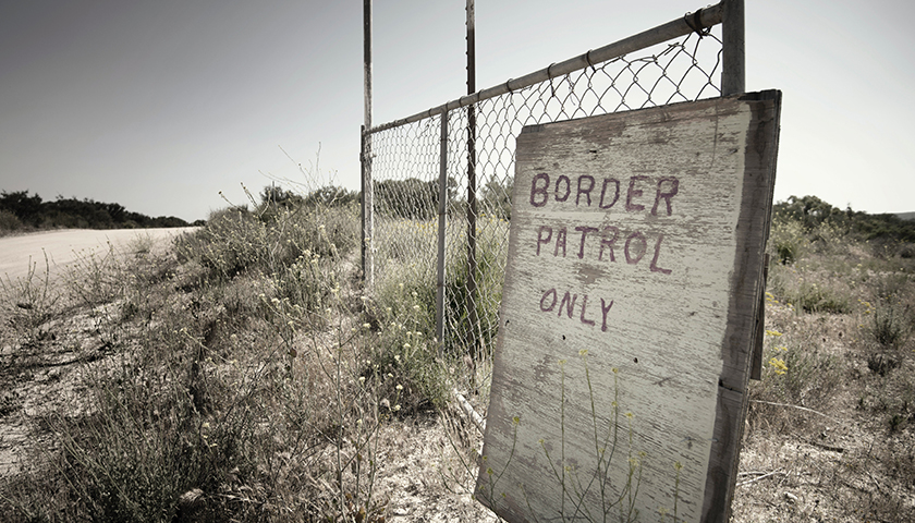 Border Patrol sign.