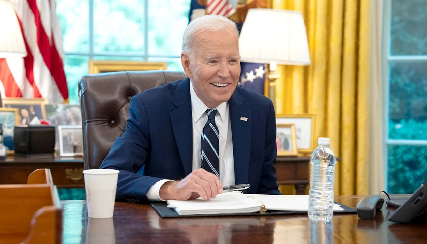 Joe Biden in Oval Office